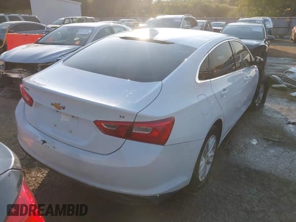 ✅ 2017 Chevrolet Malibu LT • VIN: 1G1ZE5ST7HF202882 • Lot: 43355177. Listed on IAAI with 172,932 mi. Free auction sales archive from the USA and detailed vehicle history report at DreamBid. Image 17.