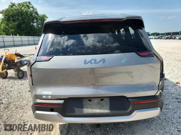 ✅ 2024 Kia EV9 Light Long Range • VIN: KNDAB5S1XR6030943 • Лот: 59886115. Опубликован ранее на Copart с пробегом 22 947 миль. Бесплатный доступ к архиву аукционных продаж из США и подробный отчёт об истории автомобиля на DreamBid. Изображение 6.