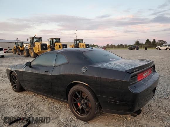 ✅ 2009 Dodge Challenger SRT-8 • VIN: 2B3LJ74WX9H548924 • Lot: 74399194. Wystawiony na Copart z przebiegiem Nie podano. Bezpłatny archiwum sprzedaży aukcyjnych z USA i szczegółowy raport historii pojazdu na DreamBid. Zdjęcie 2.
