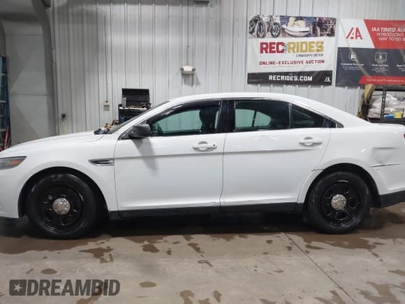 ✅ 2014 Ford Police Interceptor • VIN: 1FAHP2MTXEG161667 • Лот: 43544098. Опубликован ранее на IAAI с пробегом 135 862 миль. Бесплатный доступ к архиву аукционных продаж из США и подробный отчёт об истории автомобиля на DreamBid. Изображение 15.