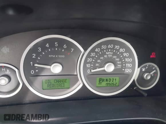 2005 Mercury Mariner Luxury z VIN 4M2YU56185DJ17484, wystawiony jako IAAI lot #42364348 z przebiegiem 199 262 mil mil oraz . Historia ofert i sprzedaży dostępna na DreamBid. Obrazek 7.