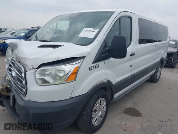 ✅ 2016 Ford Transit XL • VIN: 1FBZX2ZM8GKB15677 • Lot: 42271303. Wystawiony na IAAI z przebiegiem 128 323 mil. Bezpłatny archiwum sprzedaży aukcyjnych z USA i szczegółowy raport historii pojazdu na DreamBid. Zdjęcie 2.