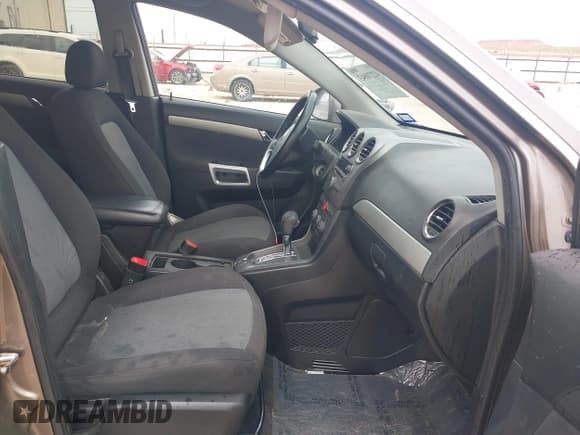 ✅ 2012 Chevrolet Captiva Sport LS • VIN: 3GNAL2EK0CS569131 • Lot: 42270943. Wystawiony na IAAI z przebiegiem 100 424 mil. Bezpłatny archiwum sprzedaży aukcyjnych z USA i szczegółowy raport historii pojazdu na DreamBid. Zdjęcie 5.