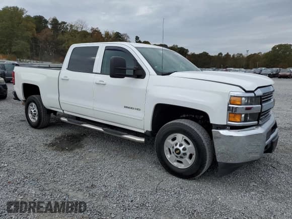 ✅ 2015 Chevrolet Silverado 2500HD LT • VIN: 1GC1CVEG8FF573202 • Lot: 78818274. Wystawiony na Copart z przebiegiem 68 694 mil. Bezpłatny archiwum sprzedaży aukcyjnych z USA i szczegółowy raport historii pojazdu na DreamBid. Zdjęcie 4.