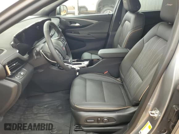 ✅ 2025 Buick Envista Avenir • VIN: KL47LCEP0SB221161 • Lot: 70740165. Wystawiony na Copart z przebiegiem 4 mil. Bezpłatny archiwum sprzedaży aukcyjnych z USA i szczegółowy raport historii pojazdu na DreamBid. Zdjęcie 7.