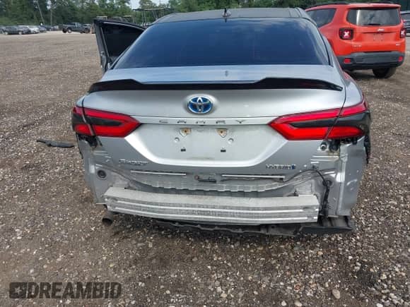 2020 Toyota Camry Hybrid LE z VIN 4T1C31AK4LU542396, wystawiony jako IAAI lot #42987539 z przebiegiem 58 172 mil mil oraz . Historia ofert i sprzedaży dostępna na DreamBid. Obrazek 17.