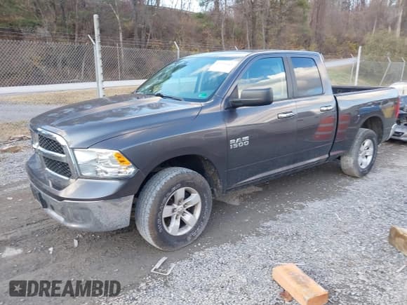 ✅ 2016 Ram 1500 SLT • VIN: 1C6RR7GG1GS165991 • Лот: 43709615. Опубликован ранее на IAAI с пробегом 110 161 миль. Бесплатный доступ к архиву аукционных продаж из США и подробный отчёт об истории автомобиля на DreamBid. Изображение 17.