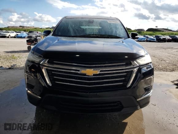 ✅ 2022 Chevrolet Traverse LT • VIN: 1GNERHKW3NJ148616 • Lot: 89626525. Wystawiony na Copart z przebiegiem 47 478 mil. Bezpłatny archiwum sprzedaży aukcyjnych z USA i szczegółowy raport historii pojazdu na DreamBid. Zdjęcie 5.