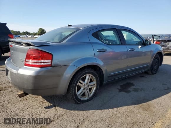✅ 2009 Dodge Avenger SXT • VIN: 1B3LC56B99N571420 • Lot: 70243864. Wystawiony na Copart z przebiegiem 119 814 mil. Bezpłatny archiwum sprzedaży aukcyjnych z USA i szczegółowy raport historii pojazdu na DreamBid. Zdjęcie 3.