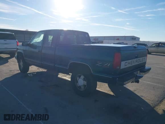 1997 Chevrolet Silverado 1500 with VIN 1GCEK19R8VE210203, listed as a IAAI auction lot 43584850 with 236,033 mi miles and . Bid and sale history available at DreamBid. Image 3.