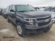 ✅ 2019 Chevrolet Suburban LT • VIN: 1GNSKHKC4KR171493 • Lot: 79537454. Wystawiony na Copart z przebiegiem Nie podano. Bezpłatny archiwum sprzedaży aukcyjnych z USA i szczegółowy raport historii pojazdu na DreamBid. Zdjęcie 4.