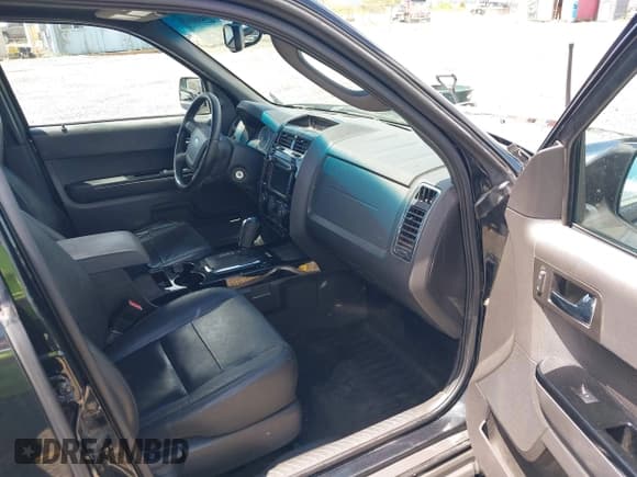 ✅ 2011 Ford Escape Limited • VIN: 1FMCU9EG9BKB52518 • Lot: 42598063. Listed on IAAI with 222,108 mi. Free auction sales archive from the USA and detailed vehicle history report at DreamBid. Image 5.