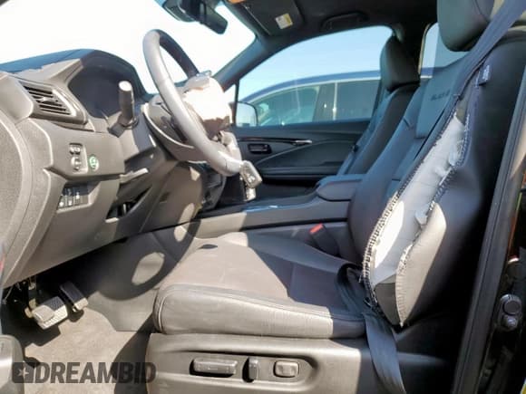 ✅ 2024 Honda Passport Black Edition • VIN: 5FNYF8H86RB002604 • Lot: 58368835. Listed on Copart with 14,145 mi. Free auction sales archive from the USA and detailed vehicle history report at DreamBid. Image 7.