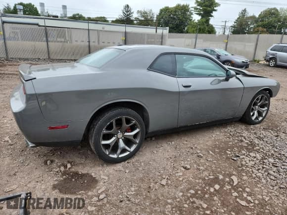 ✅ 2011 Dodge Challenger R/T Classic • VIN: 2B3CJ5DT2BH541448 • Lot: 71236495. Wystawiony na Copart z przebiegiem 138 898 mil. Bezpłatny archiwum sprzedaży aukcyjnych z USA i szczegółowy raport historii pojazdu na DreamBid. Zdjęcie 3.