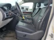 ✅ 2010 Chrysler Town & Country Touring Plus • VIN: 2A4RR8DX8AR480664 • Lot: 69492705. Wystawiony na Copart z przebiegiem 233 855 mil. Bezpłatny archiwum sprzedaży aukcyjnych z USA i szczegółowy raport historii pojazdu na DreamBid. Zdjęcie 7.