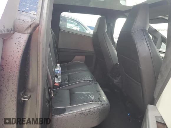 ✅ 2025 Tesla Cybertruck • VIN: 7G2CEHED4SA069815 • Lot: 85334945. Wystawiony na Copart z przebiegiem 9 097 mil. Bezpłatny archiwum sprzedaży aukcyjnych z USA i szczegółowy raport historii pojazdu na DreamBid. Zdjęcie 10.