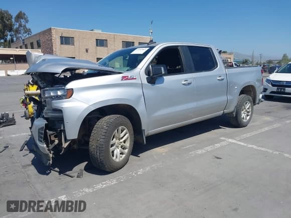 ✅ 2021 Chevrolet Silverado 1500 RST • VIN: 3GCUYEET4MG138815 • Lot: 42207861. Wystawiony na IAAI z przebiegiem 77 700 mil. Bezpłatny archiwum sprzedaży aukcyjnych z USA i szczegółowy raport historii pojazdu na DreamBid. Zdjęcie 2.