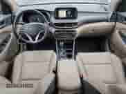 2020 Hyundai Tucson Ultimate z VIN KM8J3CAL8LU090335, wystawiony jako Copart lot #62686545 z przebiegiem 50 253 mil mil oraz Szkoda całkowita • Salvage title. Historia ofert i sprzedaży dostępna na DreamBid. Obrazek 8.