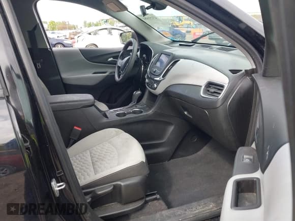 ✅ 2020 Chevrolet Equinox LS • VIN: 2GNAXSEV2L6257518 • Lot: 43151684. Listed on IAAI with 145,700 mi. Free auction sales archive from the USA and detailed vehicle history report at DreamBid. Image 5.