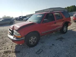✅ 2000 Chevrolet Blazer LS • VIN: 1GNDT13W5Y2280679 • Lot: 64712735. Wystawiony na Copart z przebiegiem Nie podano. Bezpłatny archiwum sprzedaży aukcyjnych z USA i szczegółowy raport historii pojazdu na DreamBid. Zdjęcie 1.