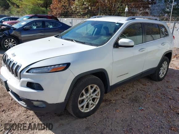 ✅ 2016 Jeep Cherokee Latitude • VIN: 1C4PJMCB4GW276530 • Лот: 43560225. Опубликован ранее на IAAI с пробегом 194 898 миль. Бесплатный доступ к архиву аукционных продаж из США и подробный отчёт об истории автомобиля на DreamBid. Изображение 2.