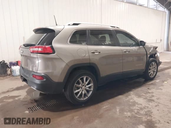 ✅ 2018 Jeep Cherokee Limited • VIN: 1C4PJMDB6JD613166 • Lot: 43260618. Wystawiony na IAAI z przebiegiem 92 627 mil. Bezpłatny archiwum sprzedaży aukcyjnych z USA i szczegółowy raport historii pojazdu na DreamBid. Zdjęcie 4.