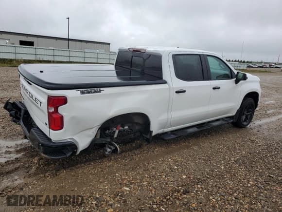 ✅ 2024 Chevrolet Silverado 1500 LT Trail Boss • VIN: 3GCUDFED0RG340195 • Lot: 57329115. Wystawiony na Copart z przebiegiem 6 440 mil. Bezpłatny archiwum sprzedaży aukcyjnych z USA i szczegółowy raport historii pojazdu na DreamBid. Zdjęcie 3.