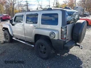 ✅ 2006 Hummer H3 • VIN: 5GTDN136268295162 • Lot: 43610221. Wystawiony na IAAI z przebiegiem 228 554 mil. Bezpłatny archiwum sprzedaży aukcyjnych z USA i szczegółowy raport historii pojazdu na DreamBid. Zdjęcie 3.