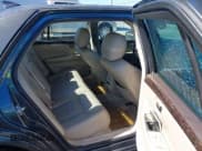 ✅ 2010 Cadillac DTS 1SC • VIN: 1G6KD5EY7AU100215 • Lot: 43487525. Wystawiony na IAAI z przebiegiem 150 736 mil. Bezpłatny archiwum sprzedaży aukcyjnych z USA i szczegółowy raport historii pojazdu na DreamBid. Zdjęcie 8.