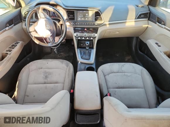 ✅ 2019 Hyundai Elantra Value Edition • VIN: 5NPD84LF0KH423247 • Lot: 86518465. Wystawiony na Copart z przebiegiem 137 692 mil. Bezpłatny archiwum sprzedaży aukcyjnych z USA i szczegółowy raport historii pojazdu na DreamBid. Zdjęcie 8.