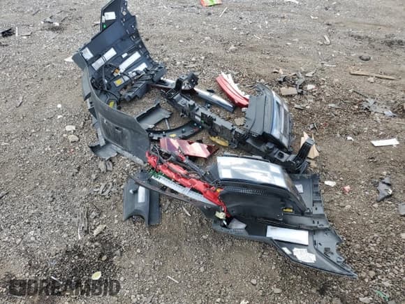 ✅ 2024 Hyundai Santa Fe SE • VIN: 5NMP14GL0RH007627 • Lot: 62236105. Wystawiony na Copart z przebiegiem 25 584 mil. Bezpłatny archiwum sprzedaży aukcyjnych z USA i szczegółowy raport historii pojazdu na DreamBid. Zdjęcie 13.