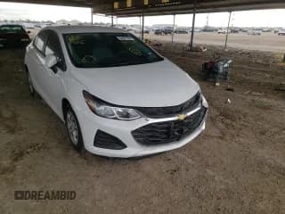 ✅ 2019 Chevrolet Cruze LS • VIN: 3G1BC6SMXKS591218 • Lot: 64641192. Listed on Copart with 42,010 mi. Free auction sales archive from the USA and detailed vehicle history report at DreamBid. Image 1.
