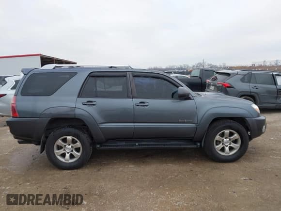 ✅ 2004 Toyota 4Runner SR5 • VIN: JTEZU14R640023665 • Lot: 41597411. Wystawiony na IAAI z przebiegiem 215 736 mil. Bezpłatny archiwum sprzedaży aukcyjnych z USA i szczegółowy raport historii pojazdu na DreamBid. Zdjęcie 13.