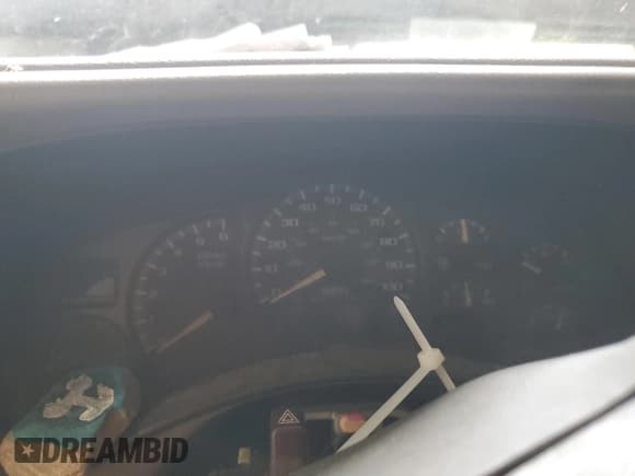 ✅ 1999 GMC Sierra 1500 SLE • VIN: 2GTEK19TXX1527710 • Лот: 67194705. Опубликован ранее на Copart с пробегом Не указан. Бесплатный доступ к архиву аукционных продаж из США и подробный отчёт об истории автомобиля на DreamBid. Изображение 9.