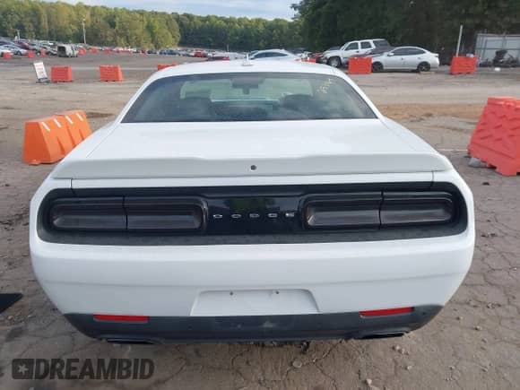 2019 Dodge Challenger R/T z VIN 2C3CDZBT8KH759253, wystawiony jako IAAI lot #43159756 z przebiegiem 92 199 mil mil oraz . Historia ofert i sprzedaży dostępna na DreamBid. Obrazek 16.