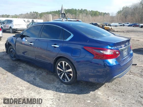 ✅ 2017 Nissan Altima SV • VIN: 1N4AL3AP8HC486582 • Lot: 41480502. Listed on IAAI with 142,235 mi. Free auction sales archive from the USA and detailed vehicle history report at DreamBid. Image 3.