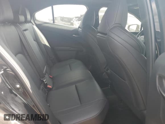 ✅ 2020 Lexus UX 250h F Sport • VIN: JTHR9JBH0L2031794 • Лот: 65289045. Опубликован ранее на Copart с пробегом 57 322 миль. Бесплатный доступ к архиву аукционных продаж из США и подробный отчёт об истории автомобиля на DreamBid. Изображение 10.