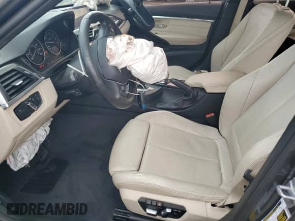 2018 BMW 3 Series 330i xDrive with VIN WBA8D9G57JNU70847, listed as a Copart auction lot 82004405 with 106,746 mi miles and Salvage title. Bid and sale history available at DreamBid. Image 7.