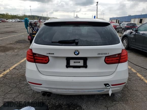 ✅ 2015 BMW 3 Series 328i xDrive • VIN: WBA3G7C50FK296818 • Lot: 83864145. Wystawiony na Copart z przebiegiem 72 887 mil. Bezpłatny archiwum sprzedaży aukcyjnych z USA i szczegółowy raport historii pojazdu na DreamBid. Zdjęcie 6.
