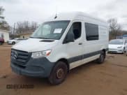 ✅ 2019 Mercedes-Benz Sprinter • VIN: W1W4EBHY4KP193308 • Лот: 43891911. Опубликован ранее на IAAI с пробегом 209 661 миль. Бесплатный доступ к архиву аукционных продаж из США и подробный отчёт об истории автомобиля на DreamBid. Изображение 17.
