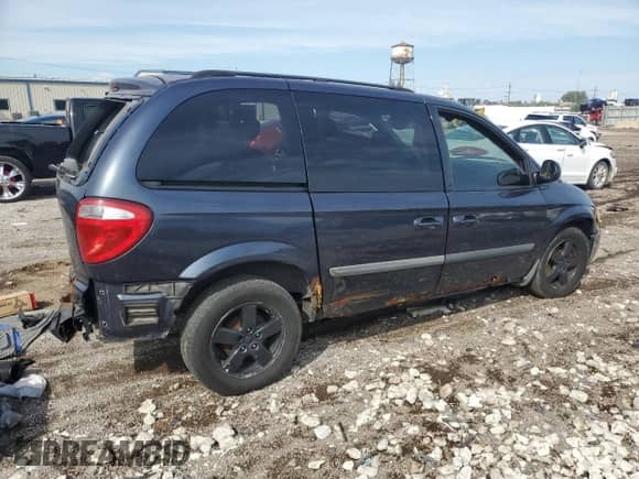 2007 Dodge Caravan SXT with VIN 1D4GP45R07B170031, listed as a Copart auction lot 81287865 with 242,323 mi miles and Salvage title. Bid and sale history available at DreamBid. Image 3.