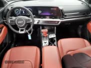 ✅ 2025 Kia Sportage SX-Prestige • VIN: 5XYK53DF3SG299555 • Lot: 83815805. Wystawiony na Copart z przebiegiem 19 682 mil. Bezpłatny archiwum sprzedaży aukcyjnych z USA i szczegółowy raport historii pojazdu na DreamBid. Zdjęcie 8.