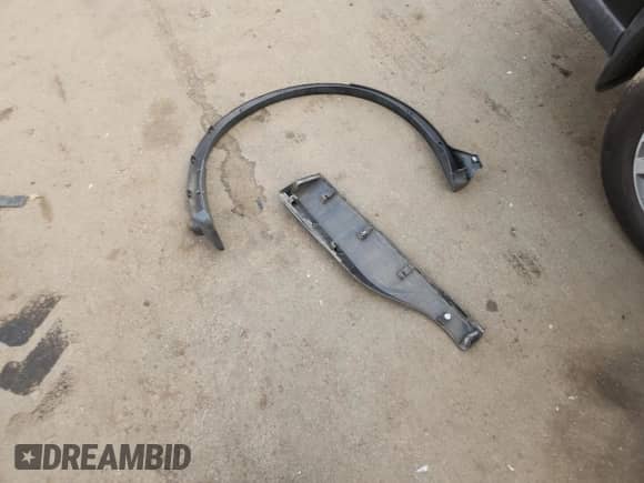 ✅ 2015 Nissan Murano Platinum • VIN: 5N1AZ2MH6FN208557 • Лот: 90685905. Размещён на Copart с пробегом 157 521 миль миль. Получите бесплатный доступ к архиву аукционных продаж из США и посмотрите подробный отчёт об истории автомобиля на DreamBid. Изображение 13.