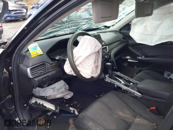 ✅ 2019 Honda Accord EX • VIN: 1HGCV1F4XKA144927 • Lot: 43632225. Listed on IAAI with 97,289 mi. Free auction sales archive from the USA and detailed vehicle history report at DreamBid. Image 5.