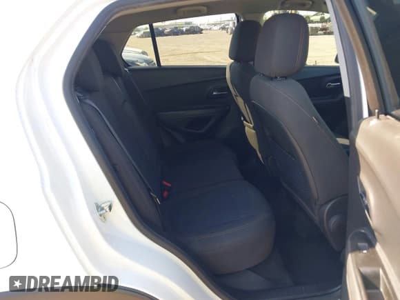 ✅ 2020 Chevrolet Trax LS • VIN: KL7CJKSB3LB028062 • Lot: 43432172. Listed on IAAI with 96,562 mi. Free auction sales archive from the USA and detailed vehicle history report at DreamBid. Image 8.