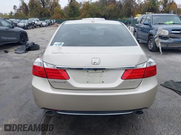 ✅ 2014 Honda Accord EX-L • VIN: 1HGCR3F89EA010112 • Lot: 43586051. Listed on IAAI with 96,316 mi. Free auction sales archive from the USA and detailed vehicle history report at DreamBid. Image 16.