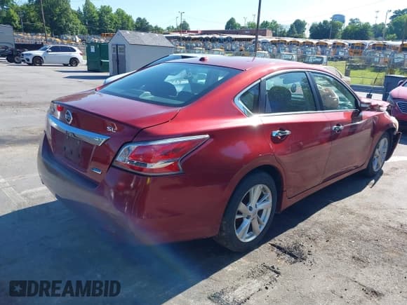 ✅ 2014 Nissan Altima SL • VIN: 1N4AL3APXEC169012 • Lot: 42536463. Listed on IAAI with 163,326 mi. Free auction sales archive from the USA and detailed vehicle history report at DreamBid. Image 4.