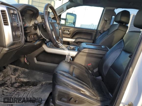 ✅ 2019 Chevrolet Silverado 2500HD LTZ • VIN: 1GC1KTEG4KF267633 • Lot: 49646465. Wystawiony na Copart z przebiegiem 203 657 mil. Bezpłatny archiwum sprzedaży aukcyjnych z USA i szczegółowy raport historii pojazdu na DreamBid. Zdjęcie 7.