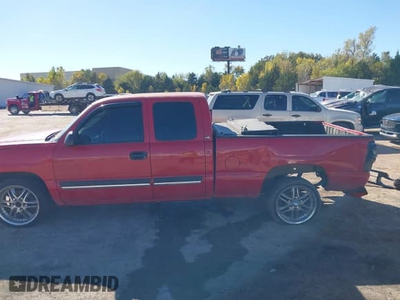 ✅ 2005 Chevrolet Silverado 1500 Work Truck • VIN: 2GCEC19T651322718 • Лот: 43584285. Опубликован ранее на IAAI с пробегом 272 650 миль. Бесплатный доступ к архиву аукционных продаж из США и подробный отчёт об истории автомобиля на DreamBid. Изображение 15.