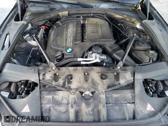 ✅ 2016 BMW 6 Series 640i xDrive • VIN: WBA6D2C5XGGT65673 • Лот: 83293484. Опубликован ранее на Copart с пробегом 106 809 миль. Бесплатный доступ к архиву аукционных продаж из США и подробный отчёт об истории автомобиля на DreamBid. Изображение 11.